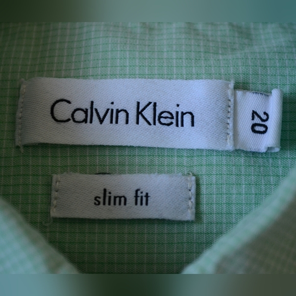 Calvin Klein slim fit dress shirt - Picture 3 of 8